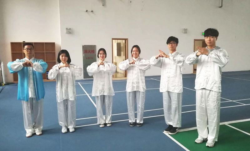 Learning Tai Chi in Physical Education Class