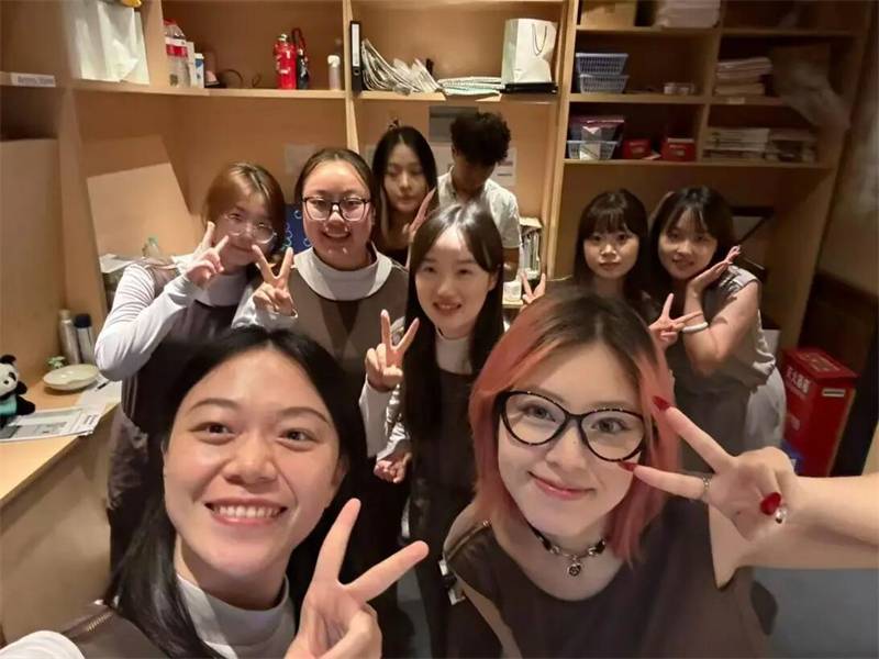 1759551127_1694215931338778995.jpg c.jpg