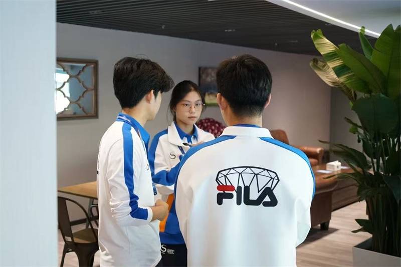 1761031091_56142438777947151773.jpg fc9e68f81d12462767c65a3f6f70461d.jpg