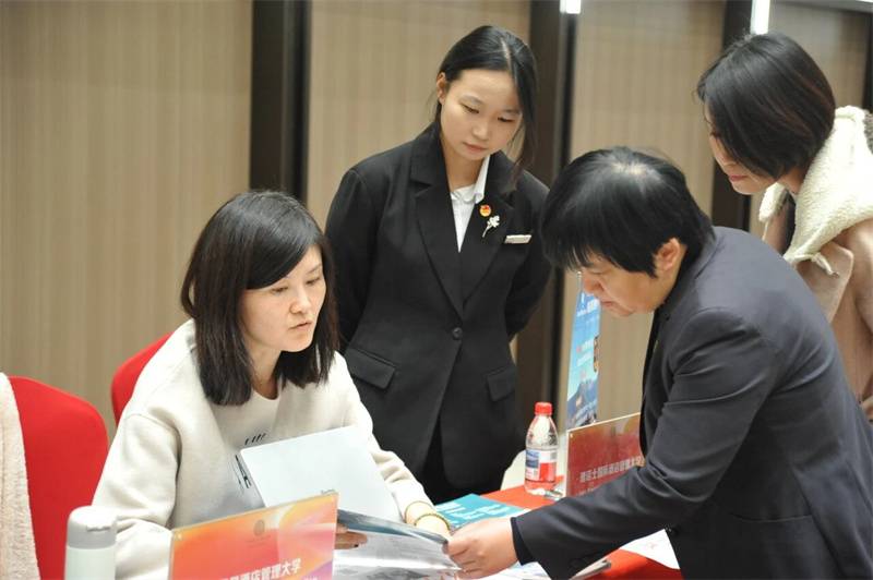 1764219351_21063611854179618001.jpg 009.jpg