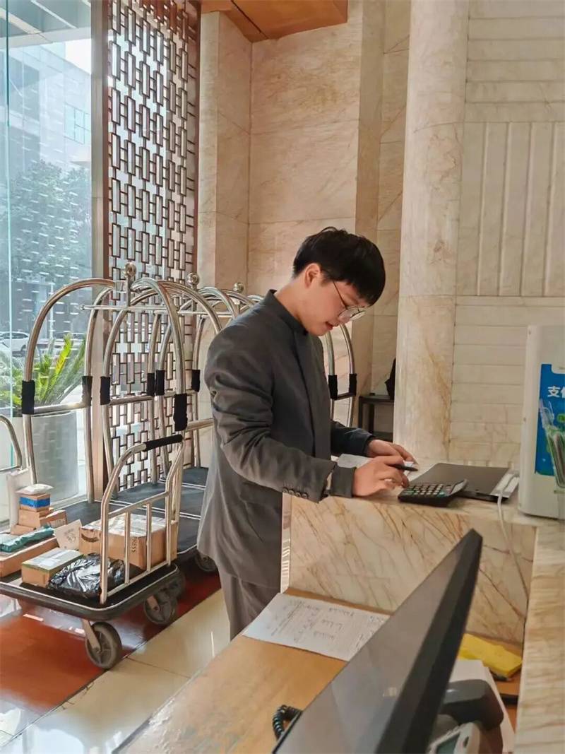 1764668453_11089921381681468641.jpg 1 (2).jpg