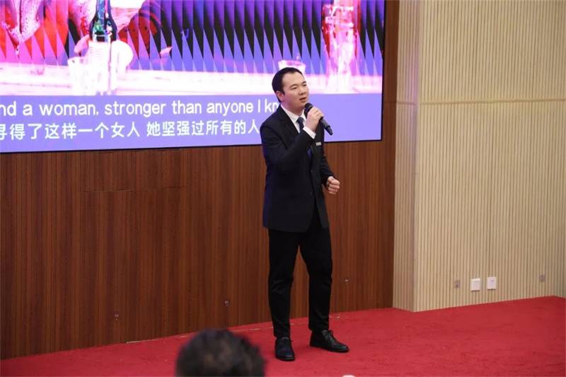 1780495322_22389036937624672615.jpg 商务英语 21.jpg