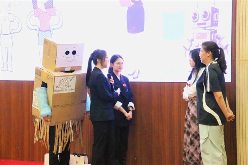 1780495363_30731768354137565396.jpg 商务英语16.jpg
